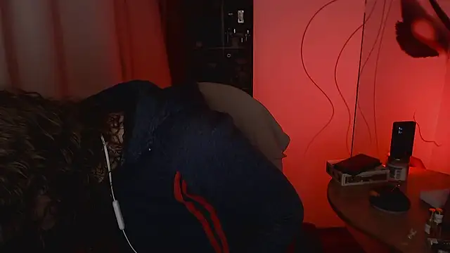 JohansonKatie online show from 01-14-25, 02:19