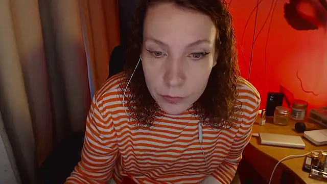 JohansonKatie online show from 01-17-25, 06:47