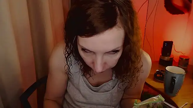 JohansonKatie online show from 01-30-25, 01:31