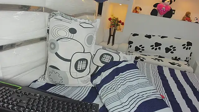 yina-rosse online show from 05-12-26, 09:56