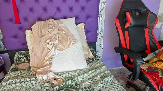 Snapshot of Margoth_clain chatting on 10-30-25, 12:39 Margoth clain online show from 10-30-25, 12:39