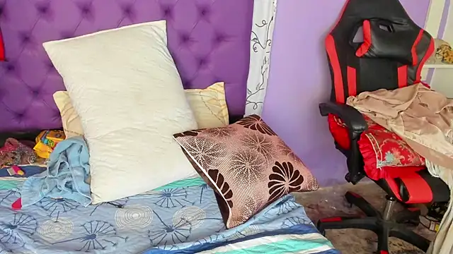 Snapshot of Margoth_clain chatting on 11-08-25, 12:49 Margoth clain online show from 11-08-25, 12:49