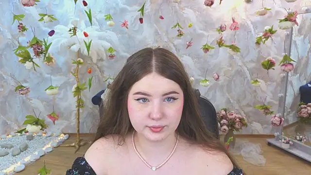 NicoleFoxery online show from 06-06-26, 06:23