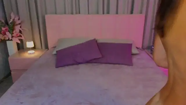Snapshot of Ariana_Petite chatting on 07-16-26, 11:11 Ariana Petite online show from 07-16-26, 11:11