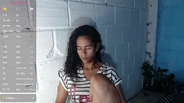 jasminne  online show from 10-17-25, 05:04