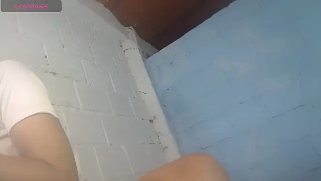 jasminne  online show from 10-22-25, 04:51