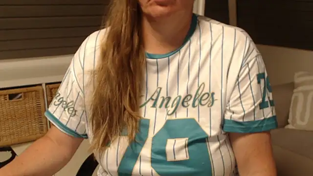 KimMitchelli online show from 05-07-26, 04:29