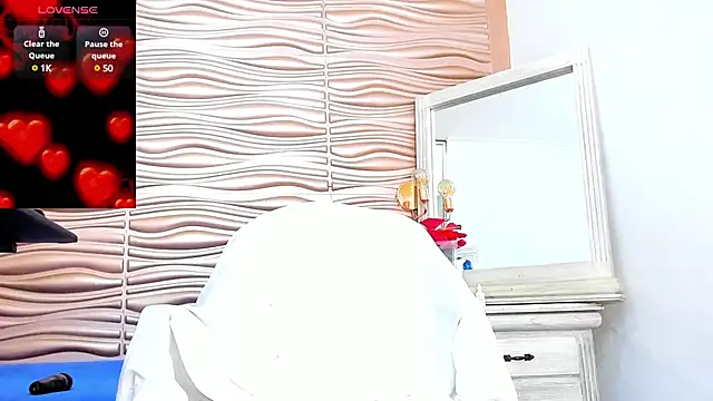 mia pineda online show from 02-24-25, 09:41