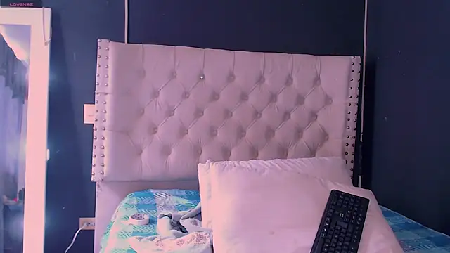 valen thompson online show from 12-30-24, 07:21