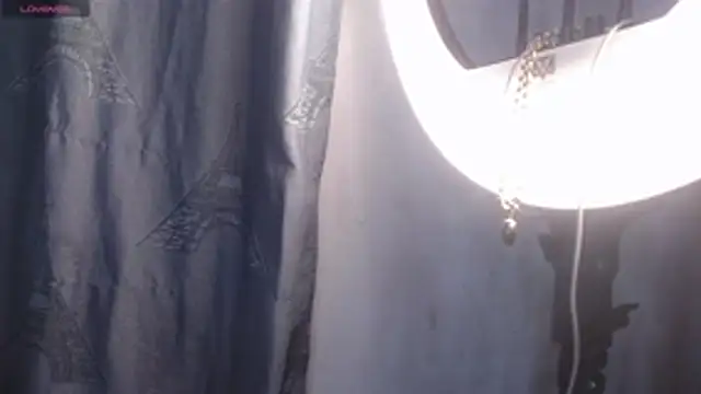 valen thompson online show from 04-22-26, 03:42