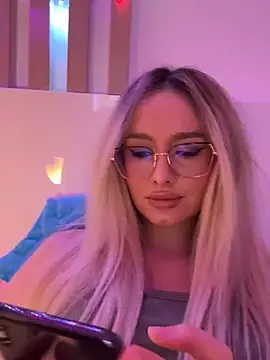 mollyxxx online show from 01-22-25, 07:46