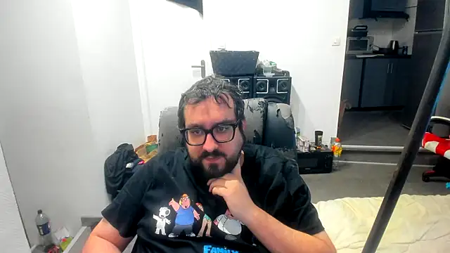 Snapshot of bears549a chatting on 10-25-25, 10:37 bears549a online show from 10-25-25, 10:37