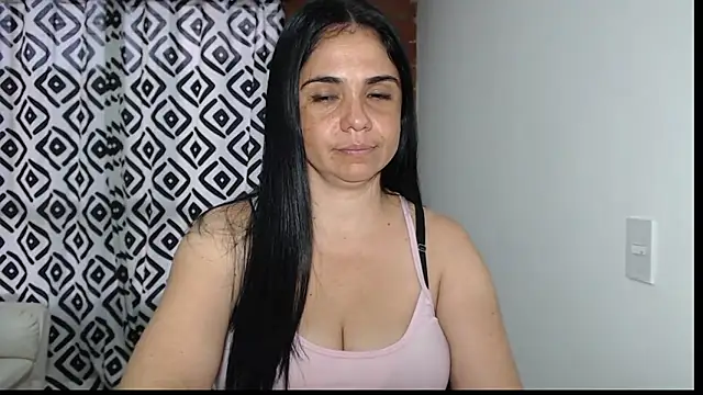 Snapshot of selena_ferri chatting on 01-28-25, 11:07 selena ferri online show from 01-28-25, 11:07