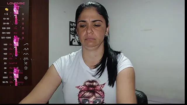 Snapshot of selena_ferri chatting on 02-07-25, 09:15 selena ferri online show from 02-07-25, 09:15