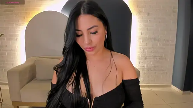 Snapshot of MiaRoberts1 chatting on 08-03-26, 01:16 MiaRoberts1 online show from 08-03-26, 01:16