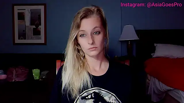 Snapshot of AsiaGoesPro chatting on 09-24-25, 02:15 AsiaGoesPro online show from 09-24-25, 02:15