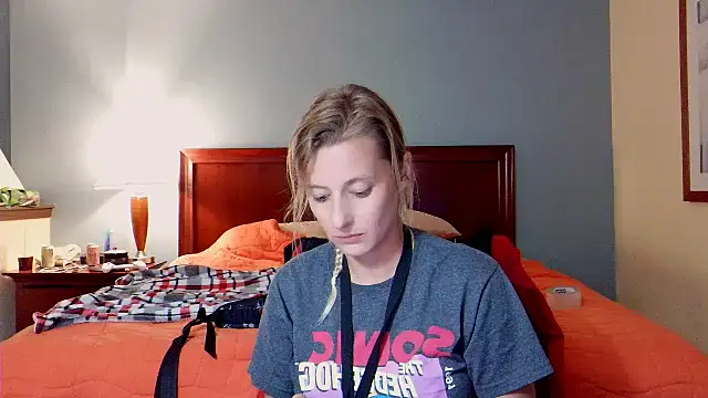 Snapshot of AsiaGoesPro chatting on 10-04-25, 02:09 AsiaGoesPro online show from 10-04-25, 02:09