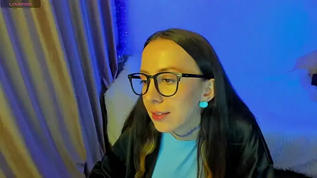 CurlySteph online show from 10-24-25, 05:53