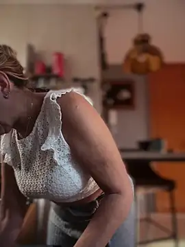 camelia3 online show from 02-06-26, 06:00