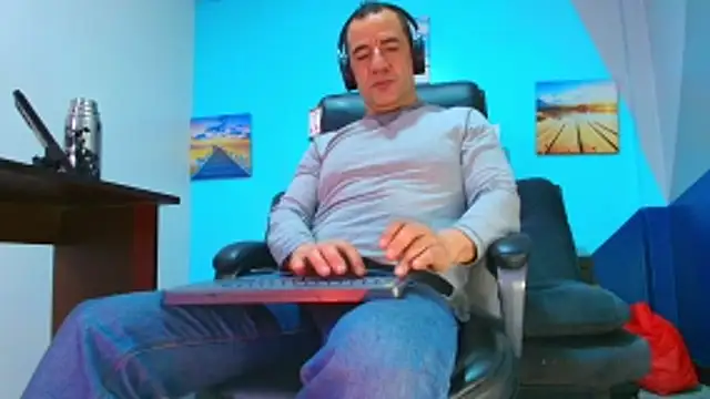 juanses n toro online show from 11-14-25, 12:37