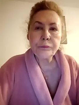 Hottie-Mom online show from 05-26-26, 09:22