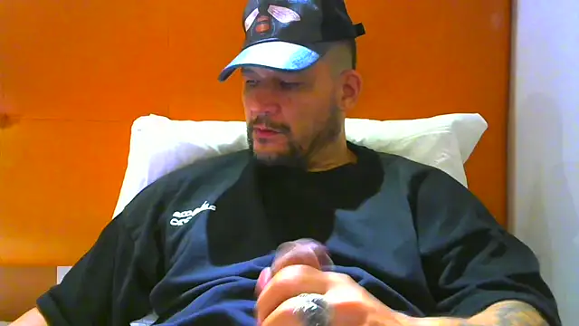 altenori112 online show from 10-25-25, 02:08