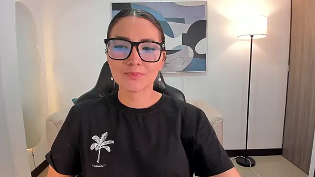 SaraParker  online show from 12-14-25, 12:16