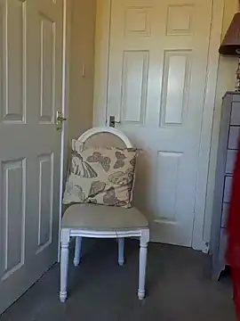 Snapshot of Emily_English57 chatting on 01-09-25, 02:40 Emily English57 online show from 01-09-25, 02:40