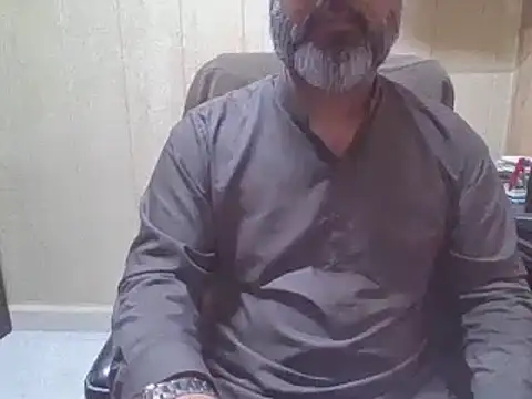 hairymaster95 online show from 11-25-25, 04:23