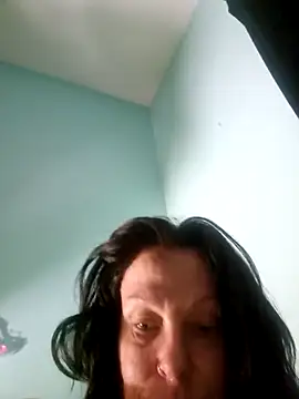 Laserkitten online show from 10-04-25, 06:11