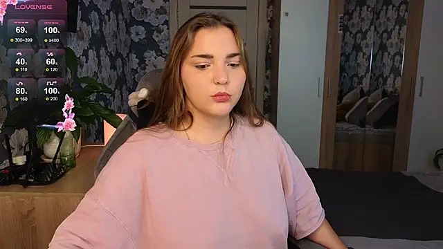  momiji  online show from 10-02-25, 10:33