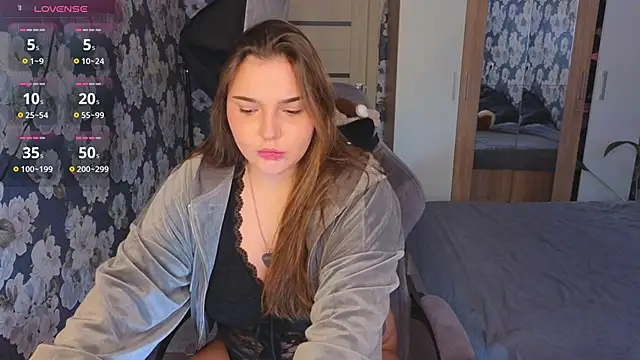  momiji  online show from 02-06-26, 10:29