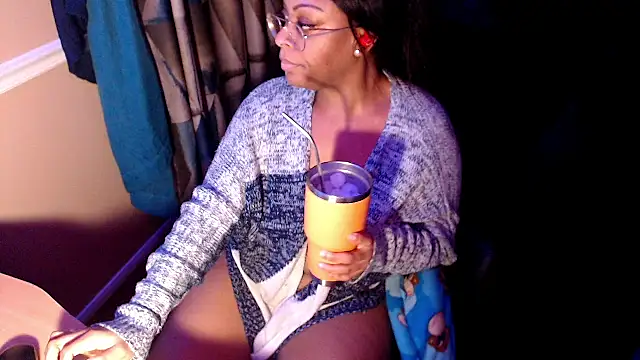 Snapshot of LEXIJAYNEX chatting on 02-17-25, 02:26 LEXIJAYNEX online show from 02-17-25, 02:26