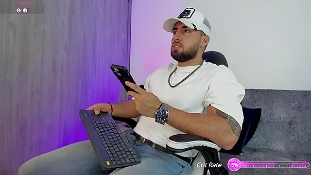 Snapshot of mr_david_cox chatting on 02-08-25, 12:06 mr david cox online show from 02-08-25, 12:06