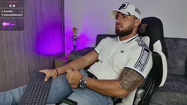 Snapshot of mr_david_cox chatting on 02-09-25, 03:32 mr david cox online show from 02-09-25, 03:32