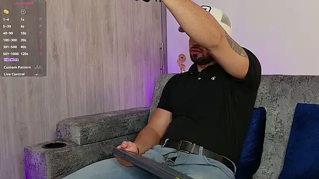 Snapshot of mr_david_cox chatting on 03-13-25, 01:21 mr david cox online show from 03-13-25, 01:21