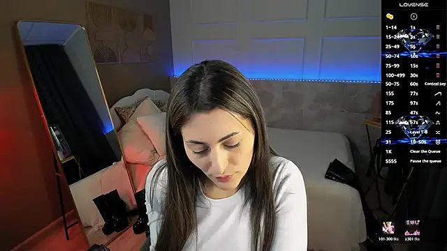 Snapshot of KylieMellow chatting on 04-25-26, 01:14 KylieMellow online show from 04-25-26, 01:14