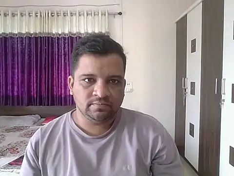 Snapshot of dhruv_love chatting on 10-17-25, 04:04 dhruv love online show from 10-17-25, 04:04