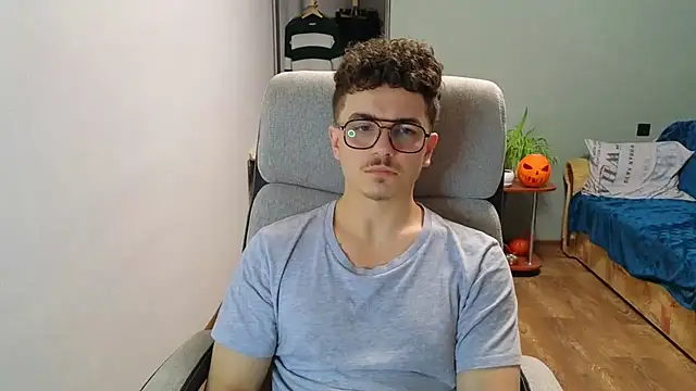 Remy Miles online show from 11-27-25, 02:08