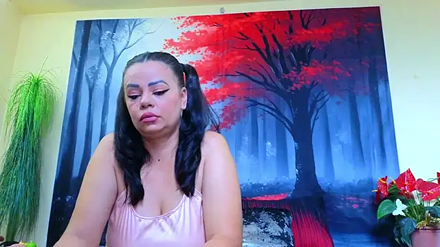 Snapshot of ElizabethEven chatting on 10-05-25, 07:56 ElizabethEven online show from 10-05-25, 07:56