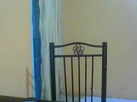 Snapshot of honeyswit chatting on 06-23-26, 11:14 honeyswit online show from 06-23-26, 11:14