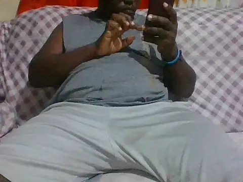 Snapshot of honeyswit chatting on 07-25-26, 12:20 honeyswit online show from 07-25-26, 12:20