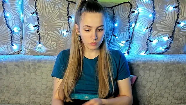 MaggieCake online show from 01-26-25, 05:02