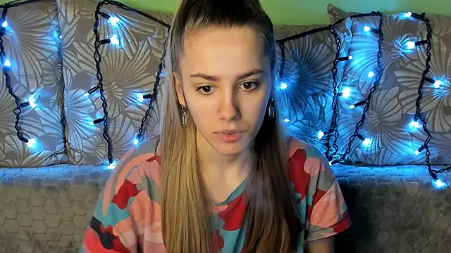 MaggieCake online show from 02-01-25, 03:41