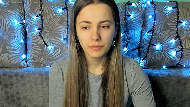 MaggieCake online show from 02-28-25, 06:10