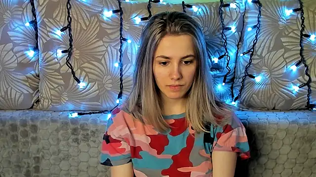 MaggieCake online show from 03-07-25, 07:41