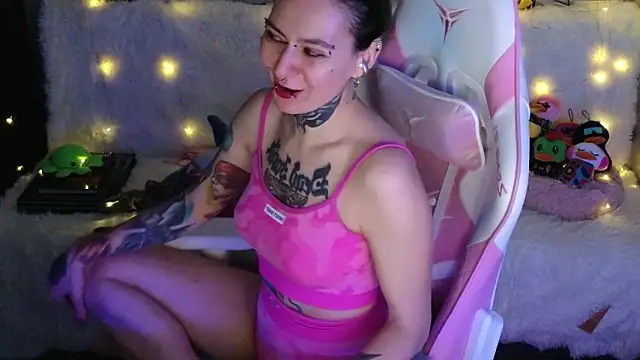 Ginger Stay online show from 03-12-26, 09:26