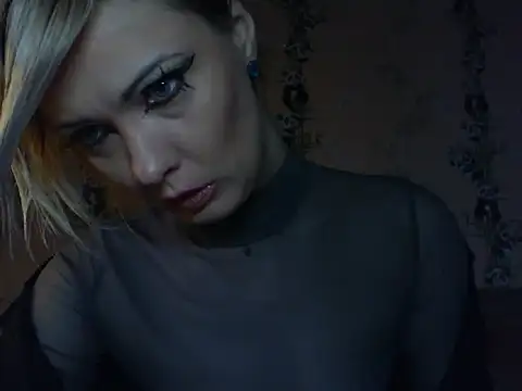 WildMissNiks online show from 04-29-26, 06:06