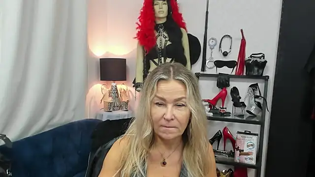 crystaLUX online show from 10-23-25, 04:23