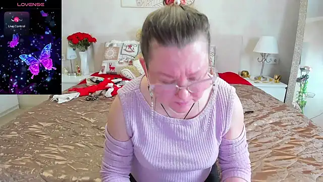 Snapshot of katysako chatting on 01-16-25, 09:51 katysako online show from 01-16-25, 09:51